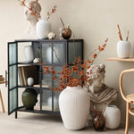 Hammershøi Vase | Walnut