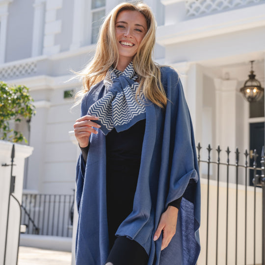 Women's Lightweight Tilly Wrap | China Blue