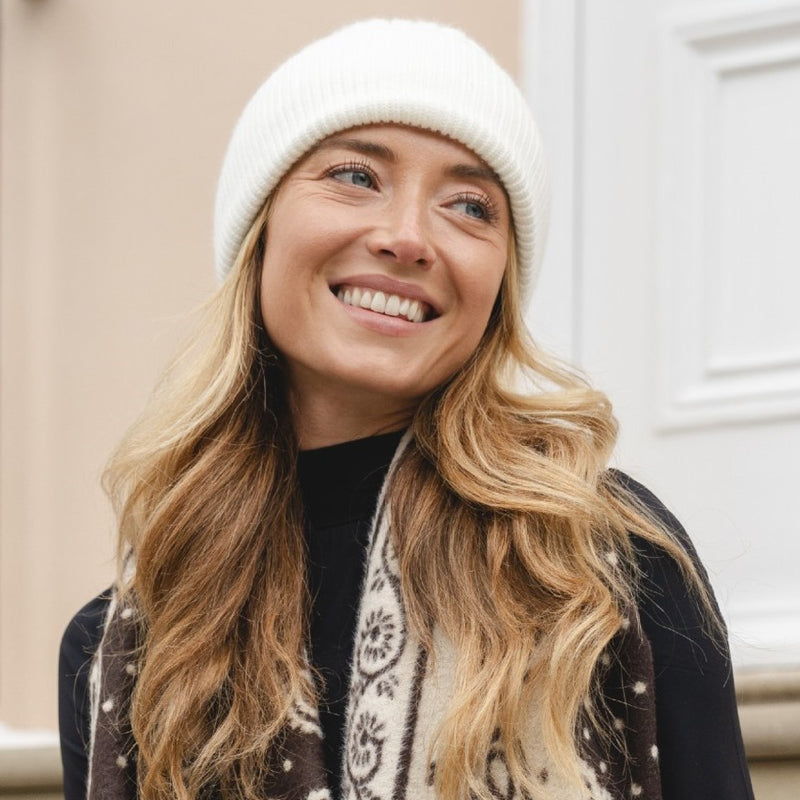 Women's Ribbed Soft Knit Hat | Winter White