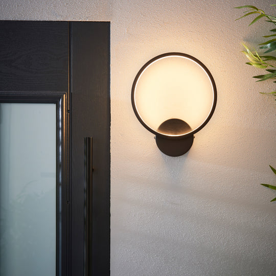 Outdoor Kieron Wall Light | Black