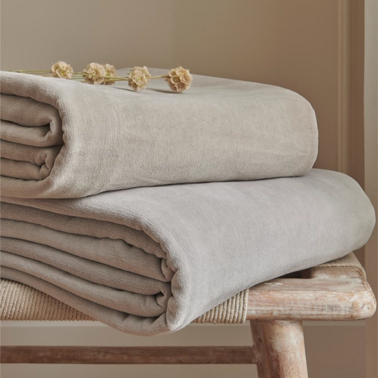 Orion Velvet Throw | Silver