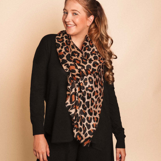 Women's Midweight Leopard Print Scarf | Brown