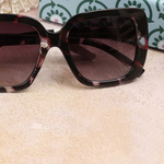 Square Sunglasses | Tortoiseshell